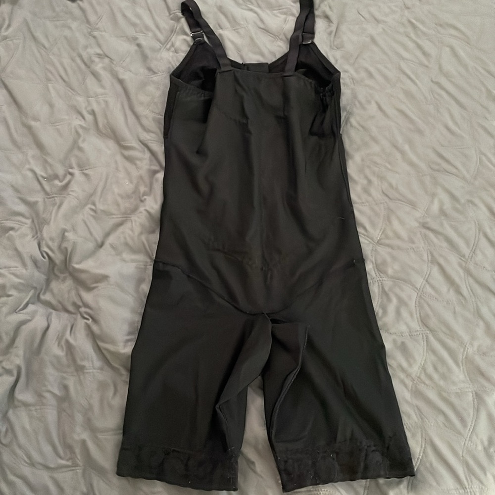 Contour Compression Garment - Picture 3 of 6